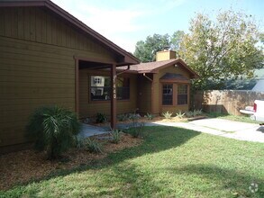 Building Photo - 1440 Vista Pl