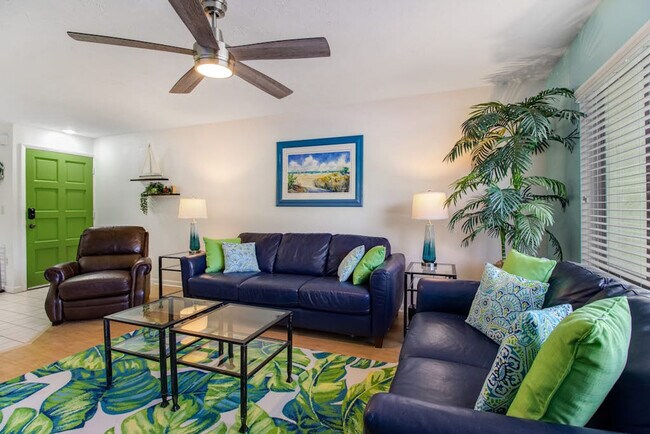Foto del edificio - 6703 Midnight Pass Rd
