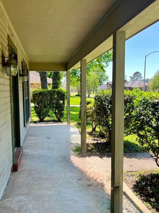 Foto del edificio - GREAT LOCATION IN HICKORY RIDGE