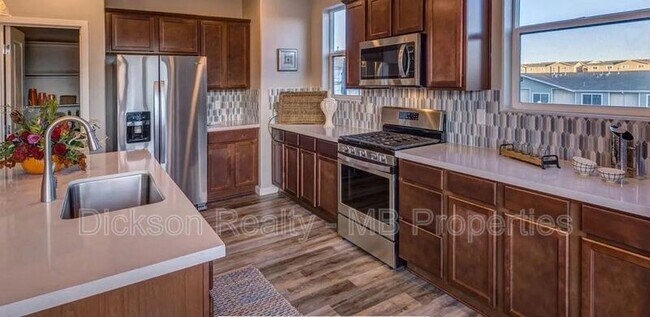 Foto del edificio - 595 Logan Jacob Ln