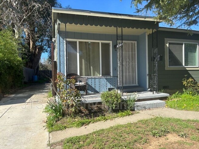 Building Photo - 4702-4712 65th Street