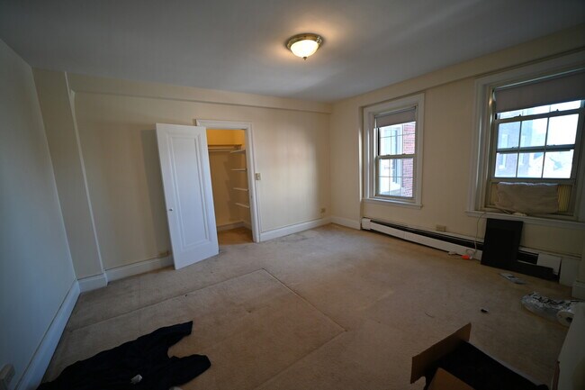 Foto del edificio - 1401 Beacon St