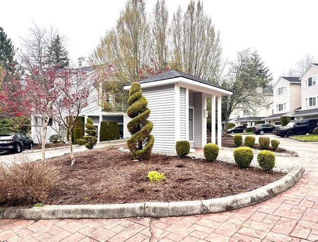 Foto del edificio - 4714 Fairwood Blvd NE