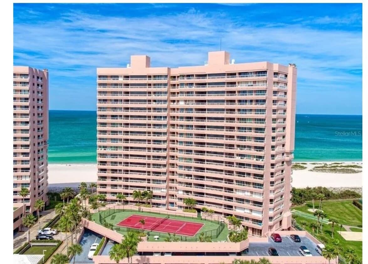 Foto principal - Beachfront Condo with Stunning Views & Resort Amenities Available for the whole month of January!