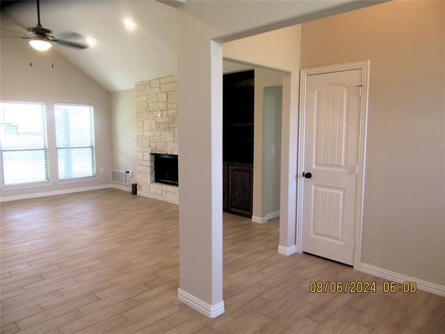 Foto del edificio - 803 Mary Lee Ln