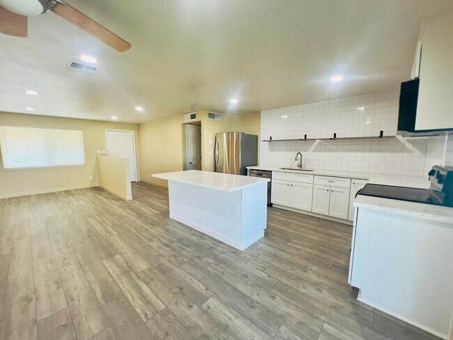 Foto del edificio - 4016 E Eugie Ave