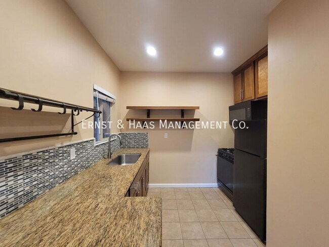 Foto del edificio - 930 E. Broadway-