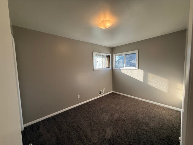 Foto del edificio - 5351 N 83rd St