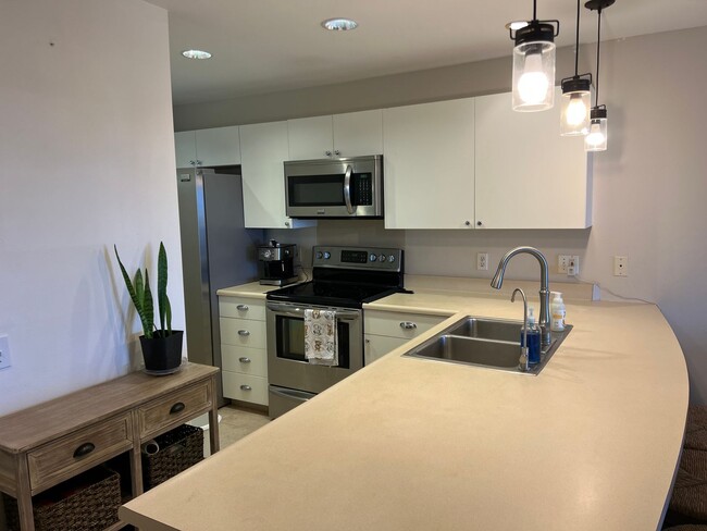 Building Photo - Napili - 2 bedroom/2 bath fully furnished,...