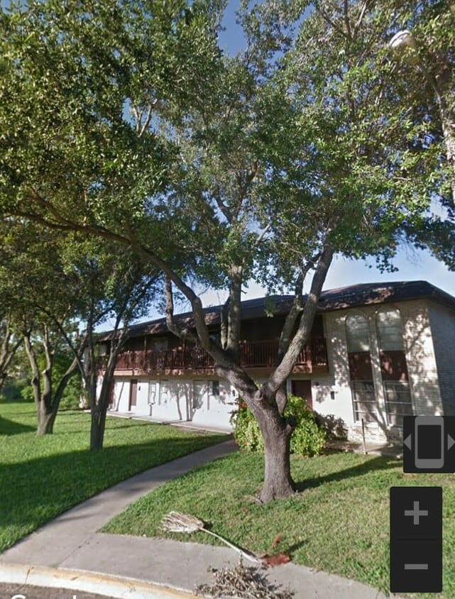 1704 W McIntyre St Unit 4, Edinburg, TX 78541 Apartments in Edinburg