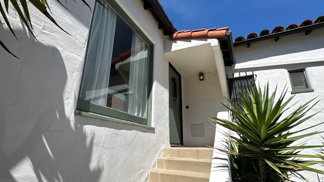 Building Photo - 2454 Kenilworth Ave