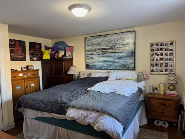 Foto del edificio - 215 N Lewis St