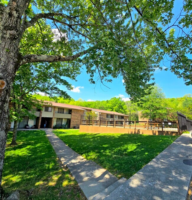 Arroyo del atardecer - Sunset Rill Apartments