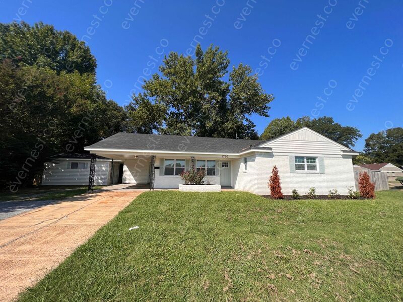 Primary Photo - 1707 Cherry Rd