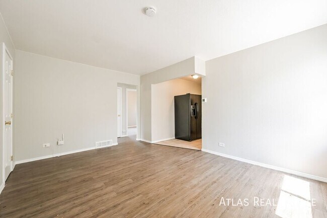 Foto del edificio - 3450 Birch Street