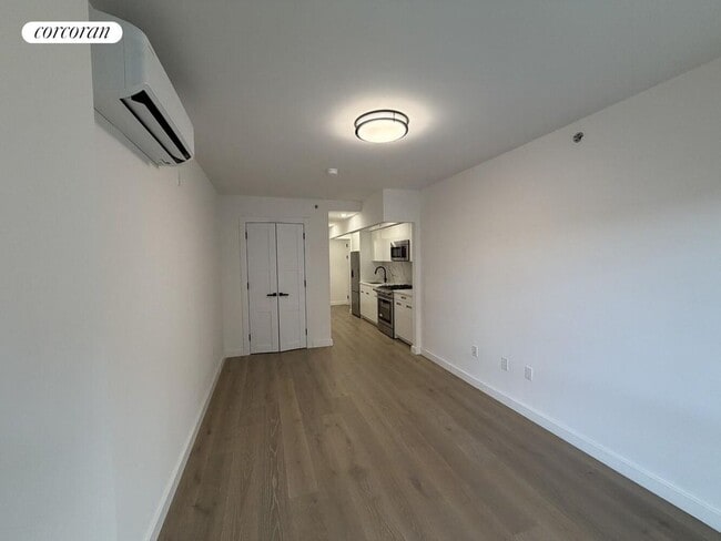 Foto del edificio - 428 E 9th St