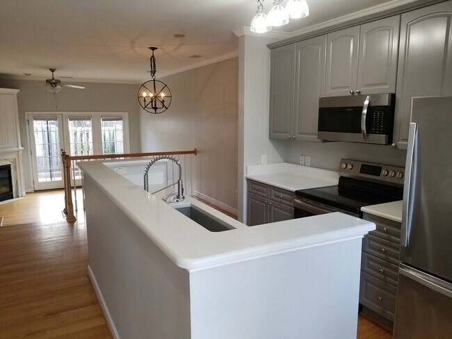 Open Floor Plan - 105 Ellington Oaks Ct