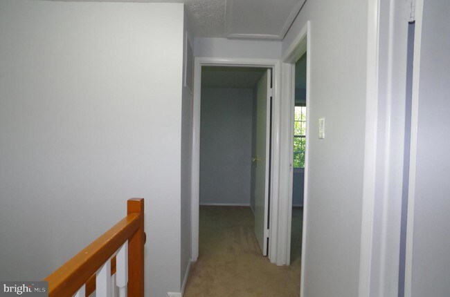 Building Photo - 1651 Sierra Woods Dr