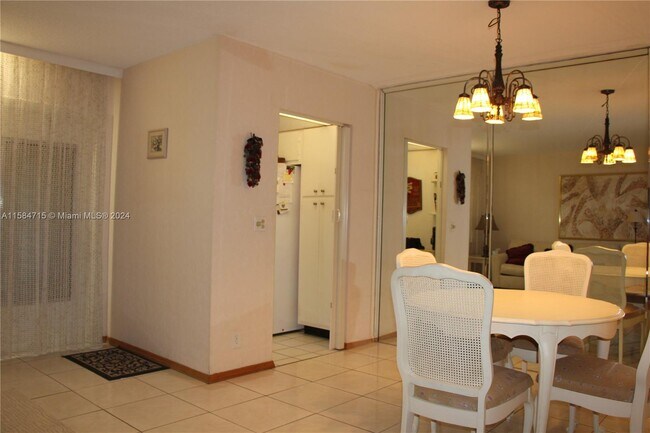 Foto del edificio - 541 Blue Heron Dr