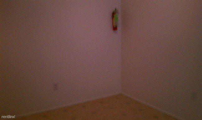 Building Photo - 715 Washtenaw Rd