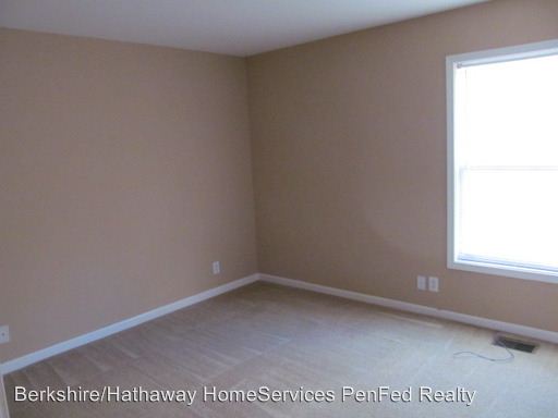 Building Photo - 518 Martin St