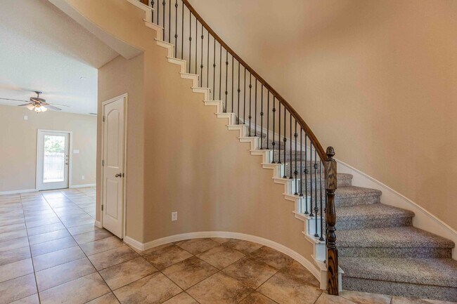 Foto del edificio - 8730 Poppy Hills