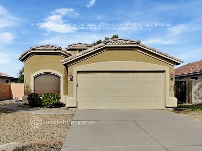 Building Photo - 13516 W Solano Dr