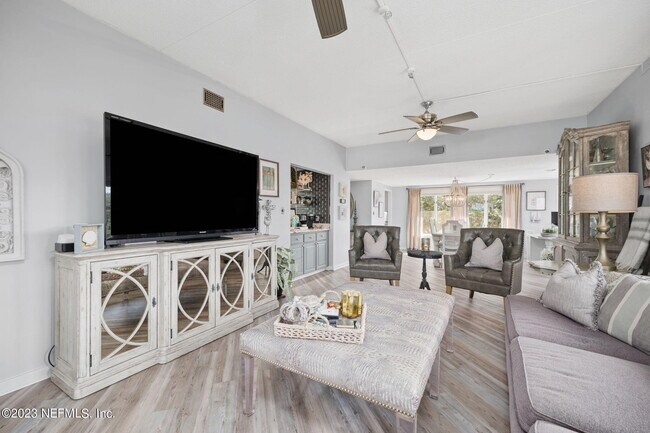 Building Photo - 3114 Harbor Dr