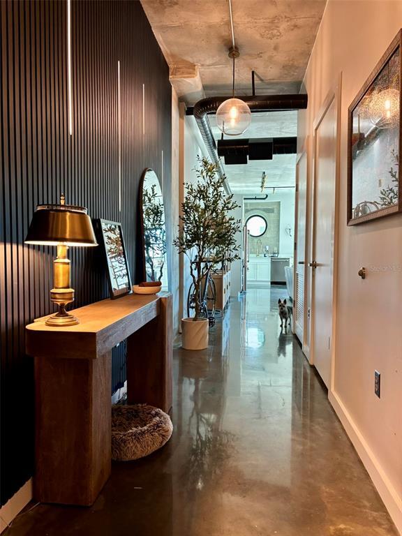 Foto del edificio - 1212 E Whiting St