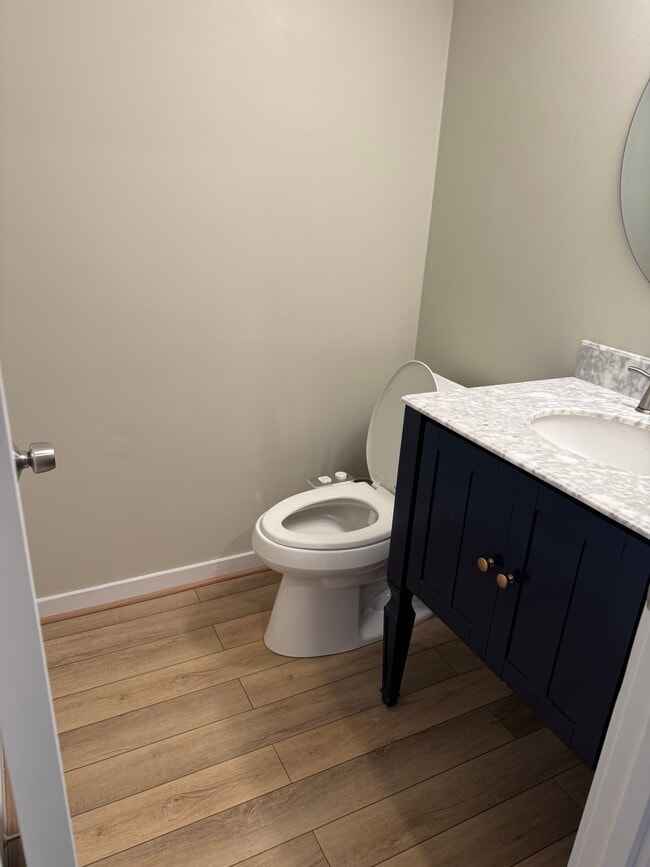 1/2 Baño - 1306 Sycamore Square Dr