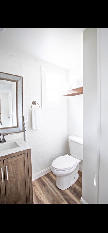 Foto del edificio - 396 N Elm St