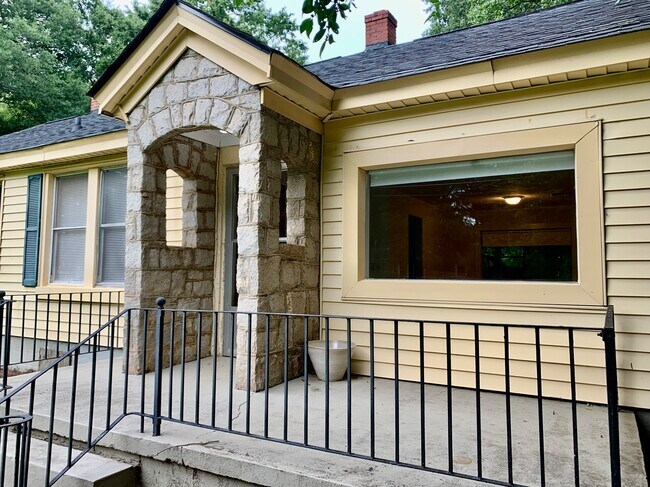 Photo - 290 Sunset Dr House