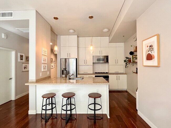 Kitchen - 922 NW 11th Ave