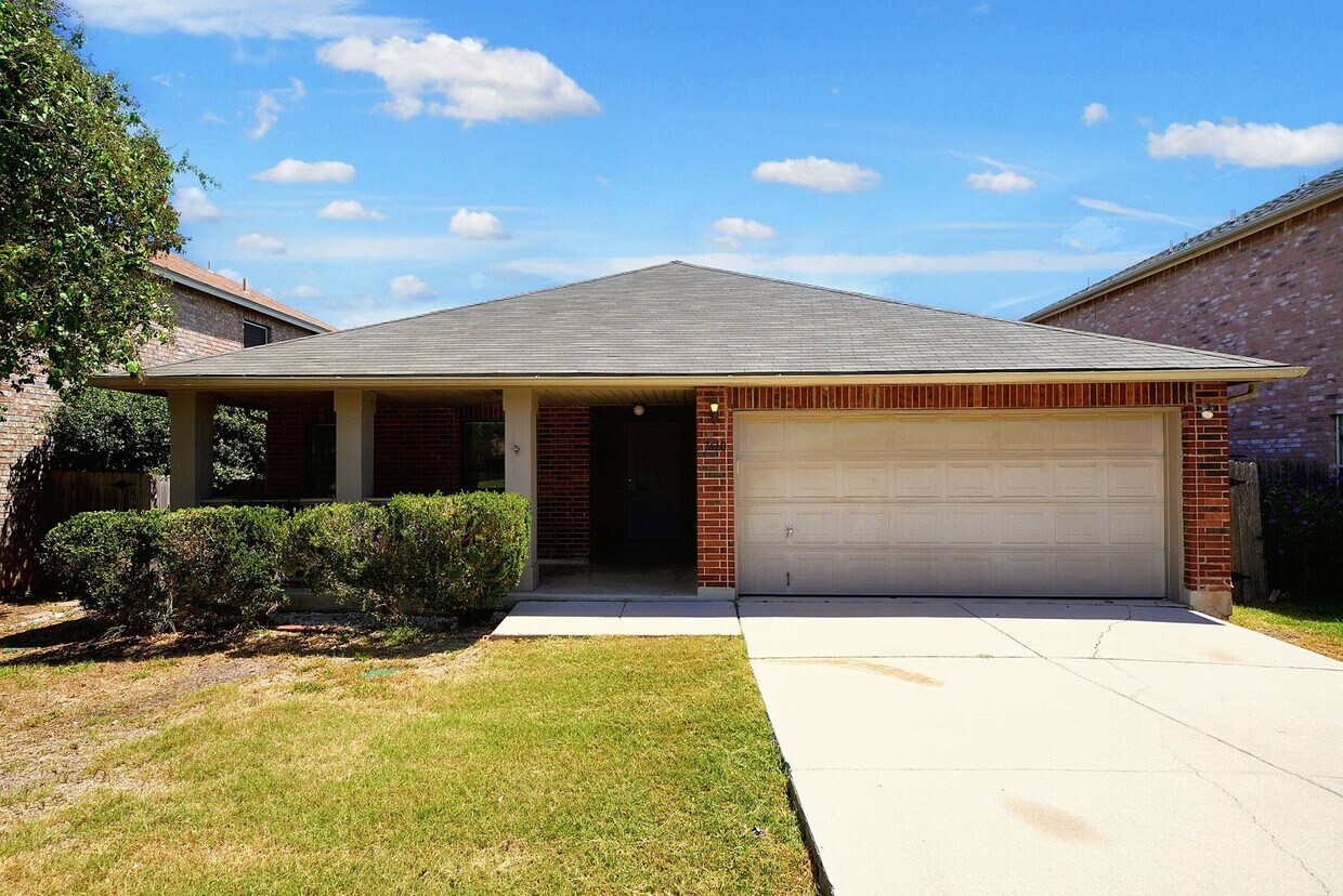 Primary Photo - Move-in Ready Home Available in Converse -...