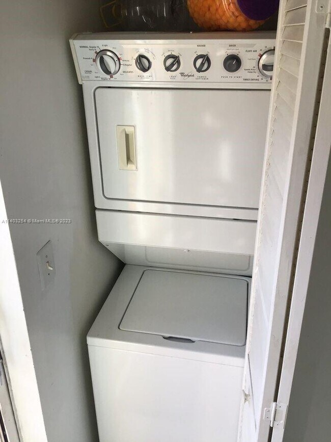 Foto del edificio - 13165 SW 64th Terrace