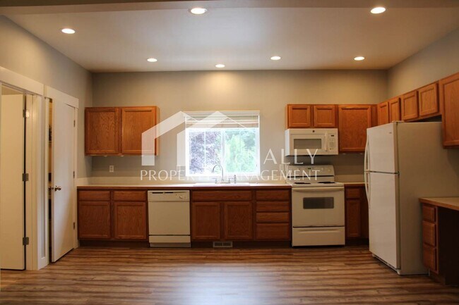 Foto del edificio - 7403 Larkspur Ct