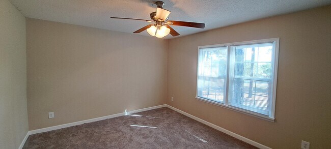 Foto del edificio - 1017 Stevens Creek Rd