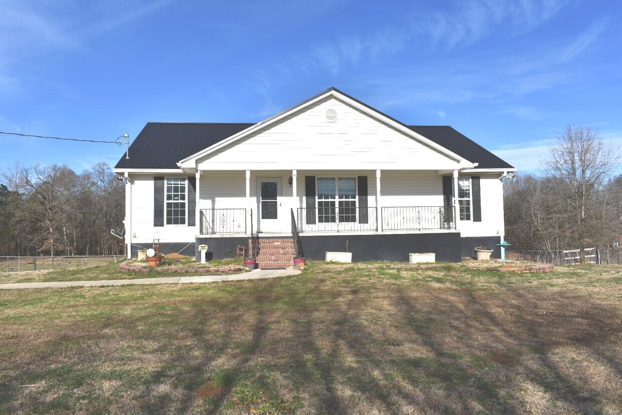 151 Lumpkin Rd, Milledgeville, GA 31061 House Rental in Milledgeville