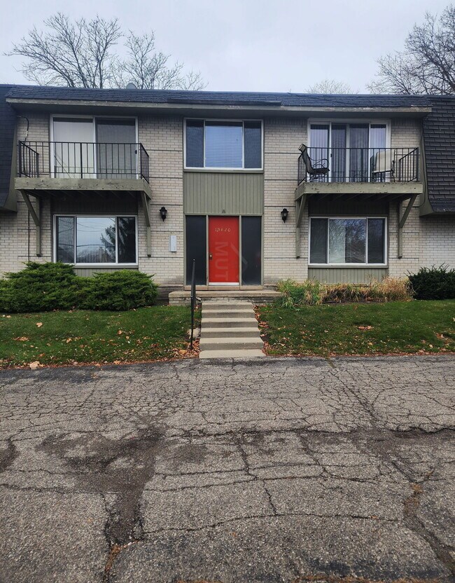 Building Photo - 19820 W 12 Mile Rd