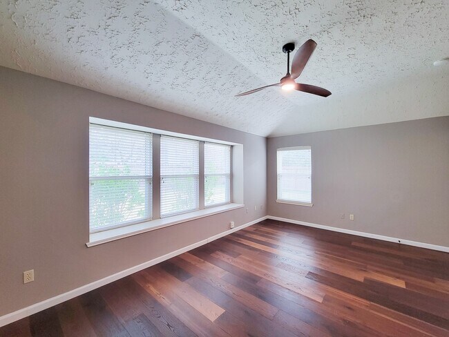 Foto del edificio - 14407 Sun Harbor Dr