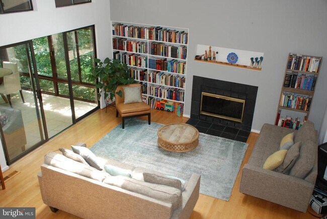 Foto del edificio - 11605 Brandon Hill Way