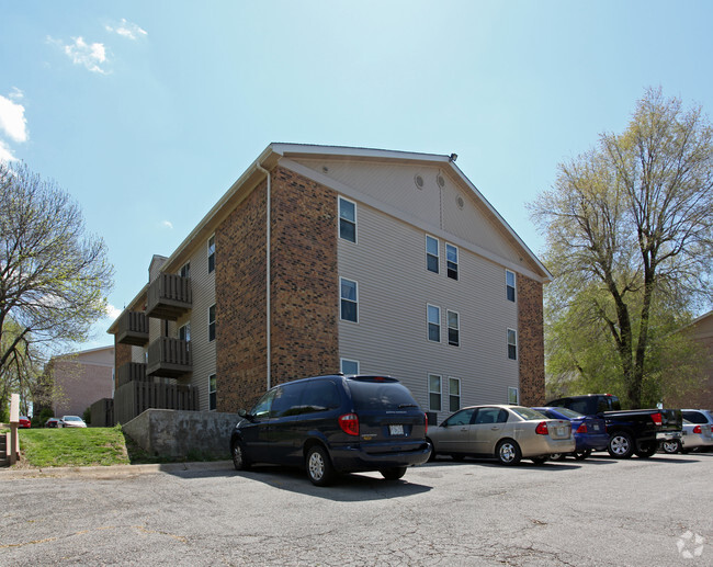 Foto del edificio - Broadway Village