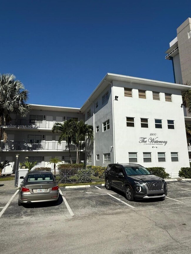 Foto del edificio - 2200 S Ocean Dr