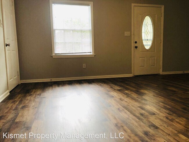 Building Photo - 3 br, 1 bath House - 3830 Bowen Ave