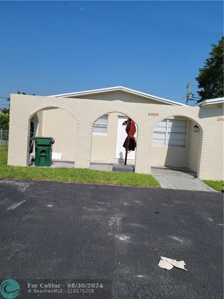 Foto del edificio - 2668 NW 65th Ave