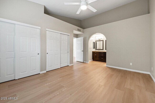 Foto del edificio - 10059 E Sheena Dr