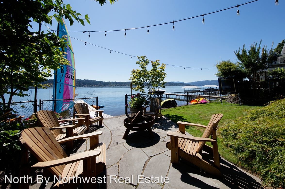 Primary Photo - 1454 West Lake Sammamish Pkwy NE
