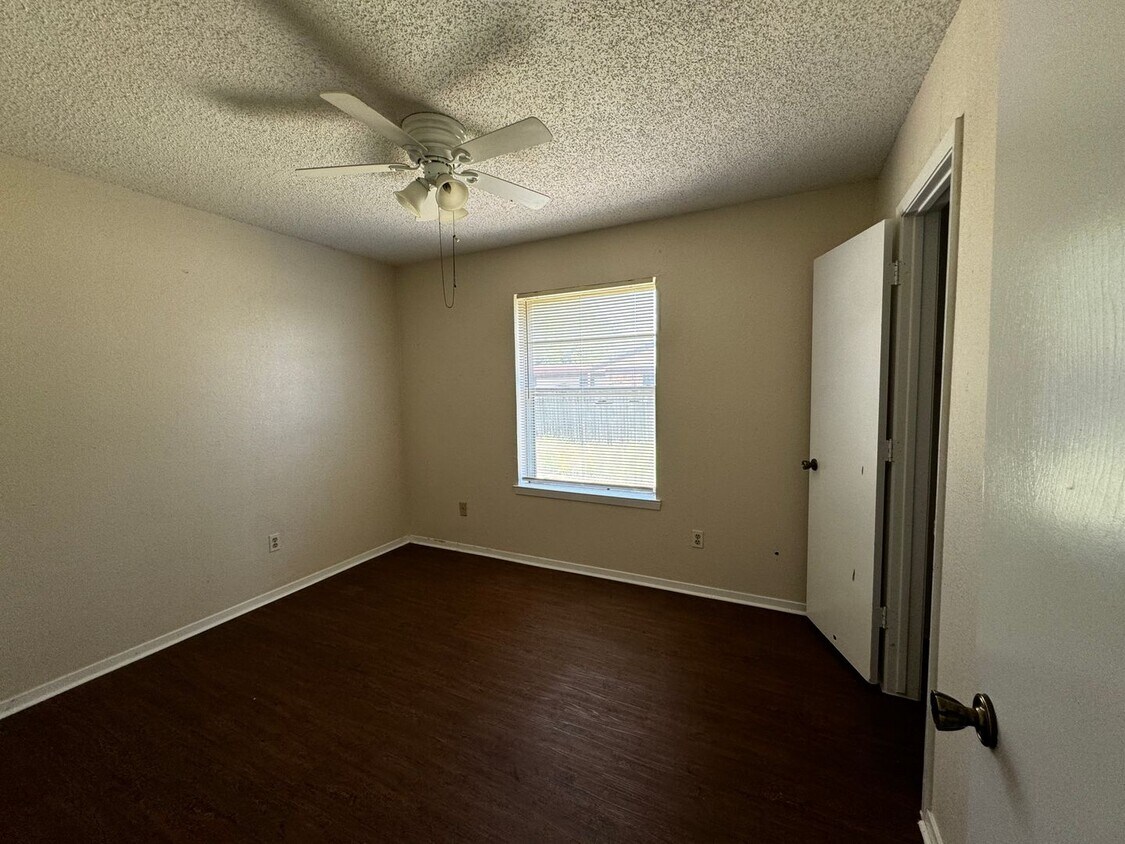 Foto del edificio - Great 2 Bedroom for Quick Move In