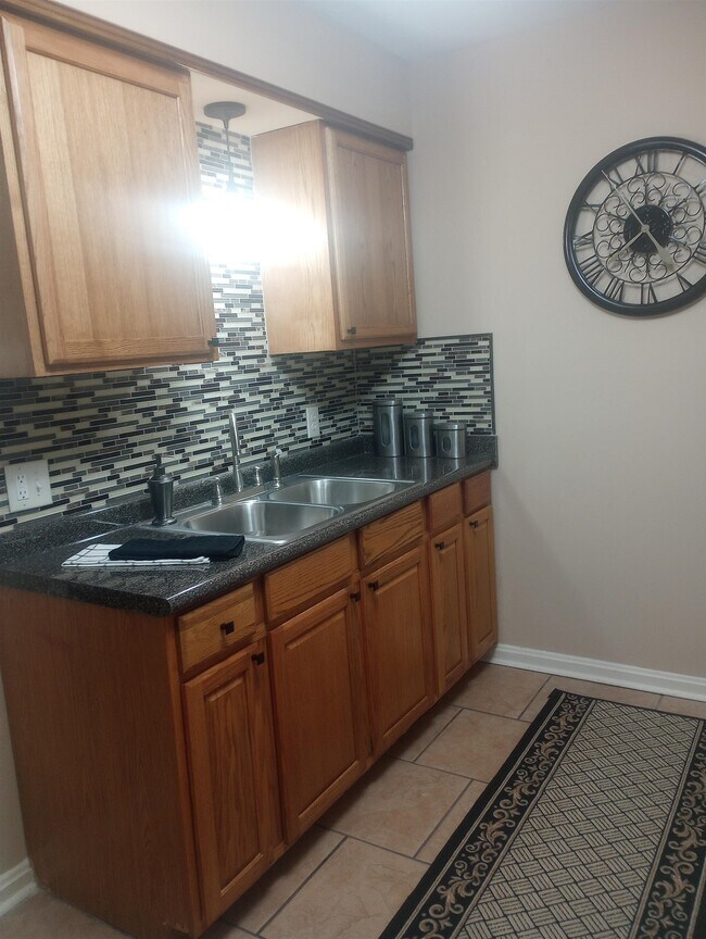 Foto del edificio - 3812 Rhodes Ave