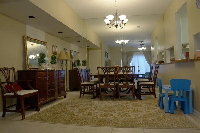 Foto del edificio - 1707 Gingerleaf Ln